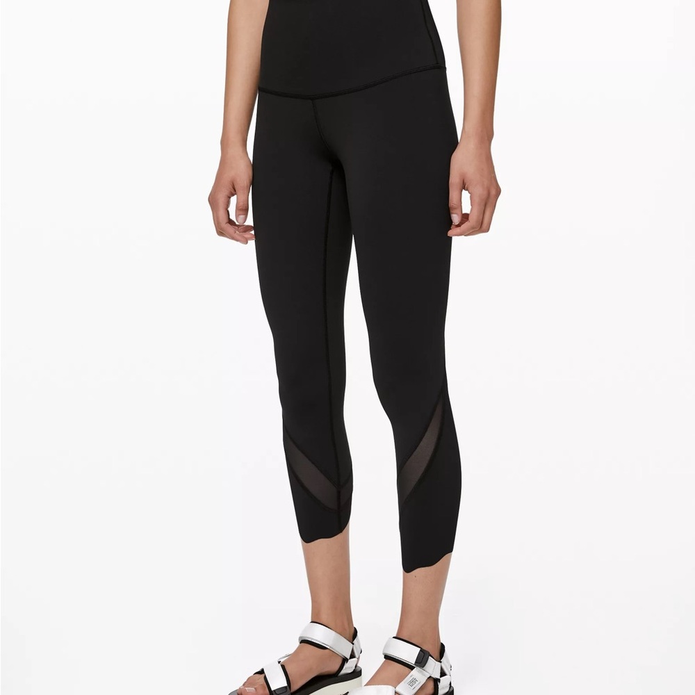 Lululemon Athletica Wunder Under Corp II Roll Down Scallop Full-On Luxtreme 24”